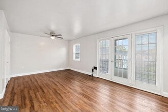 9445 Fairfax Blvd in Fairfax, VA - Foto de edificio - Building Photo