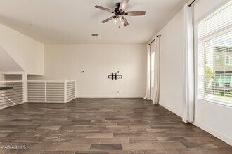 6850 E McDowell Rd in Scottsdale, AZ - Foto de edificio - Building Photo