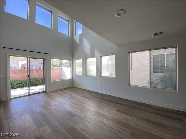 property at 5301 Valencia Crest Ave