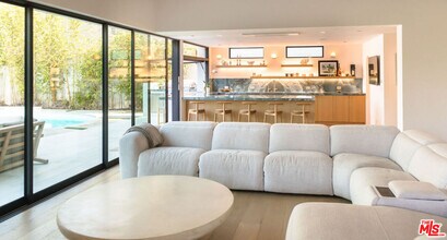 606 N Ardmore Ave in Manhattan Beach, CA - Building Photo - Building Photo