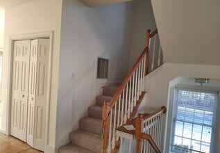 3950 Royal Lytham Dr in Fairfax, VA - Foto de edificio - Building Photo