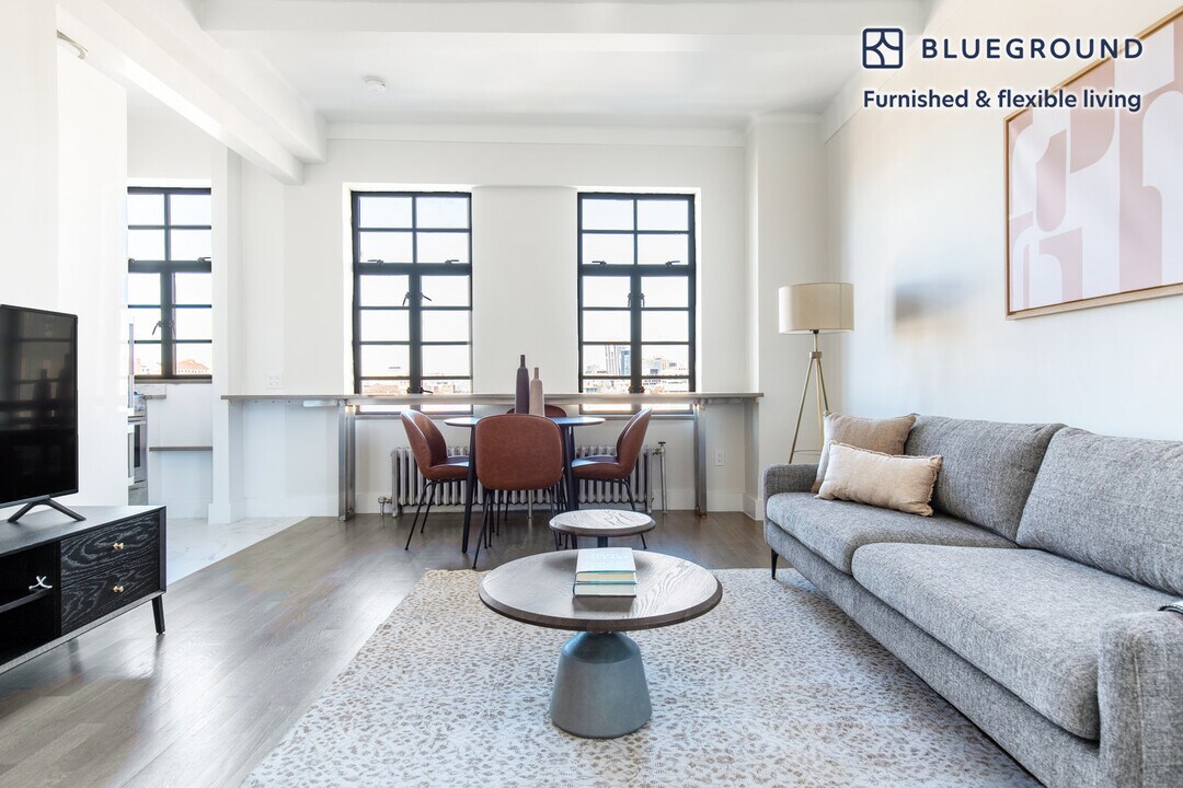 10 Sheridan Square, Unit FL8-ID553 in New York, NY - Building Photo