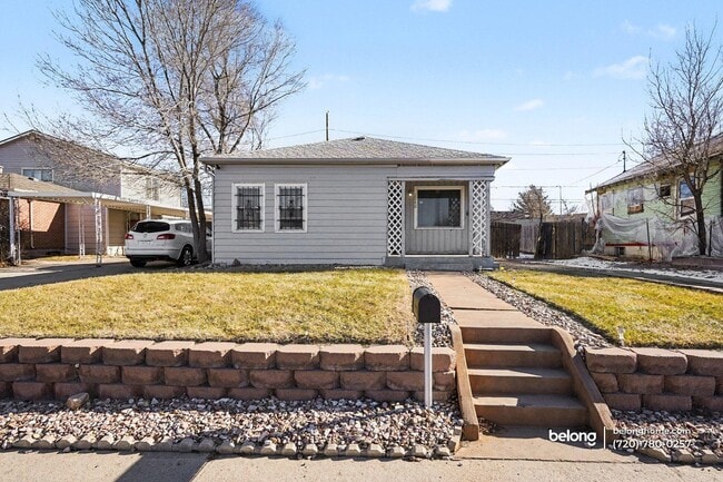 property at 2040 S Fox St