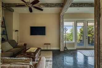 2208 Sea Biscuit Cove in Spicewood, TX - Building Photo - Building Photo