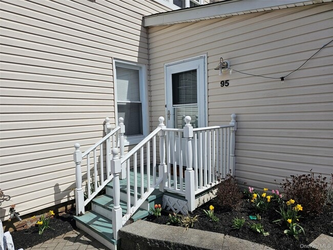 95 W Rte 59 in Clarkstown, NY - Building Photo - Building Photo