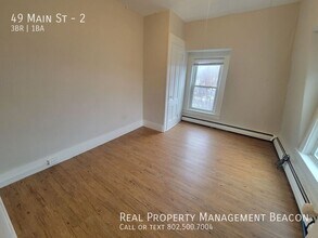 49 Main St in Sunapee, NH - Building Photo - Building Photo