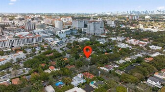 3231 Salzedo St in Coral Gables, FL - Building Photo