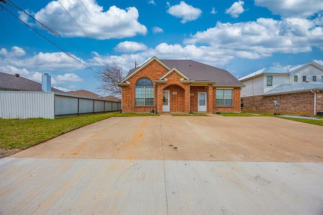 103 Janis St in Alvarado, TX - Building Photo - Building Photo