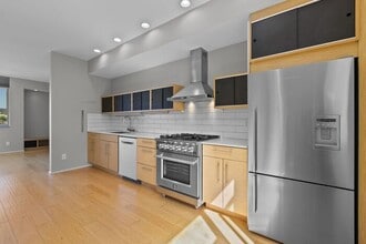 2351 Yale Ave E in Seattle, WA - Building Photo - Building Photo
