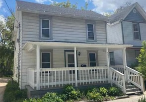 633 E Johnson St in Madison, WI - Building Photo