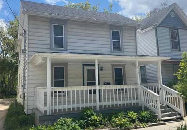property at 633 E Johnson St