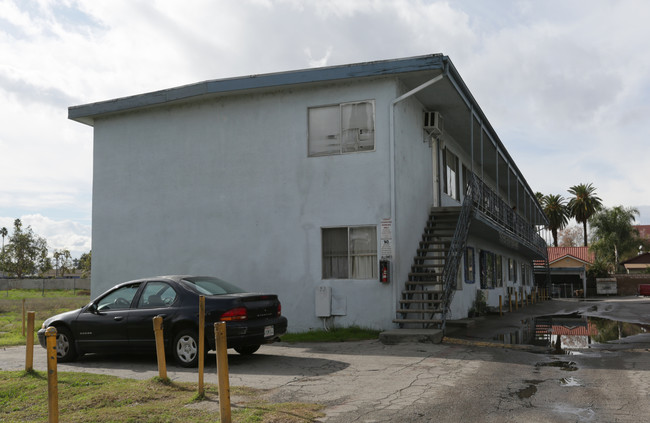 470 Sepulveda Ave in San Bernardino, CA - Building Photo - Building Photo