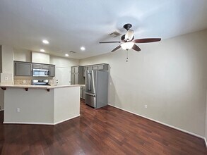 2050 Los Feliz St in Las Vegas, NV - Building Photo - Building Photo