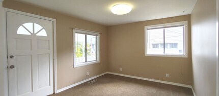 1926 SE Marion St in Portland, OR - Building Photo - Building Photo