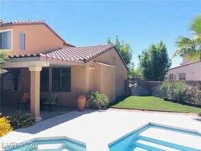 9440 Highview Rock Ct in Las Vegas, NV - Building Photo - Building Photo