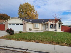 2212 Jodi Ave in Nampa, ID - Building Photo