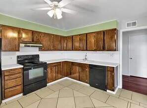 1150 E 2700 S in Salt Lake City, UT - Building Photo - Building Photo