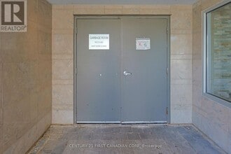 15 Jacksway Crescent in London, ON - Building Photo - Building Photo