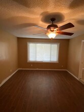 2620 Hempstead Ln in Bakersfield, CA - Building Photo - Building Photo