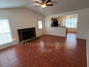 116 Kings Row in Garland, TX - Building Photo - Building Photo