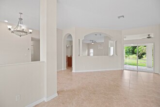5651 NW North Crisona Cir in Port St. Lucie, FL - Building Photo - Building Photo