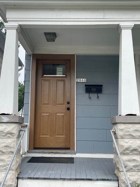 2860 S Delaware Ave, Unit 2860 in Milwaukee, WI - Foto de edificio
