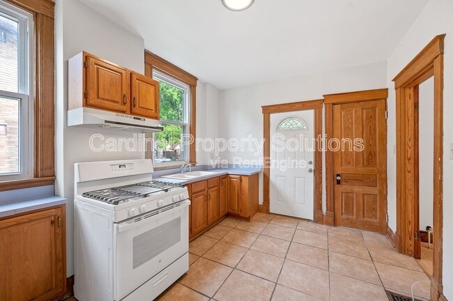 property at 3158 Montana Ave