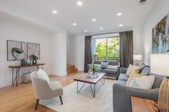 5 Artisan Way in Menlo Park, CA - Building Photo - Building Photo