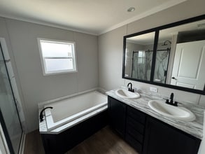 350 Patriot Ln in Collinston, LA - Foto de edificio - Building Photo