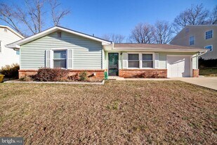 2090 Jason Ct in Crofton, MD - Building Photo