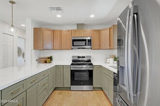109 W Kinderman Dr in Avondale, AZ - Building Photo - Building Photo