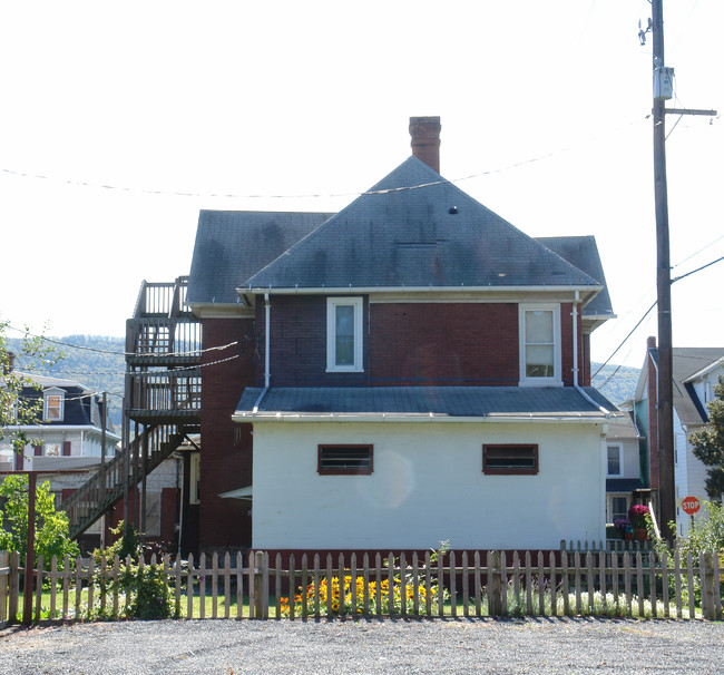 359 E Main St in Lock Haven, PA - Building Photo - Building Photo