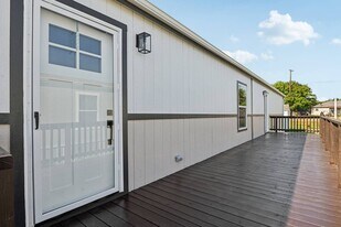 1612 American Dr in Cleburne, TX - Building Photo