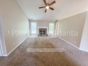 410 Dunagan Dr in Lawrenceville, GA - Foto de edificio - Building Photo