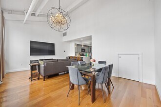 300 Communipaw Ave in Jersey City, NJ - Building Photo - Building Photo