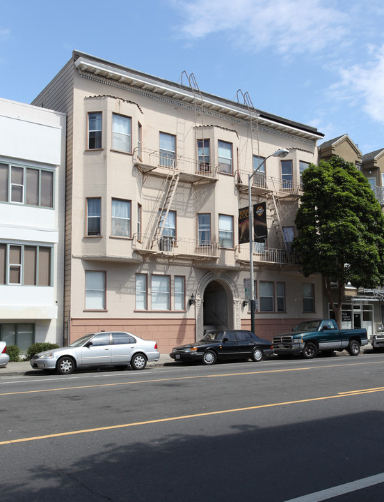 1341 Valencia St in San Francisco, CA - Building Photo