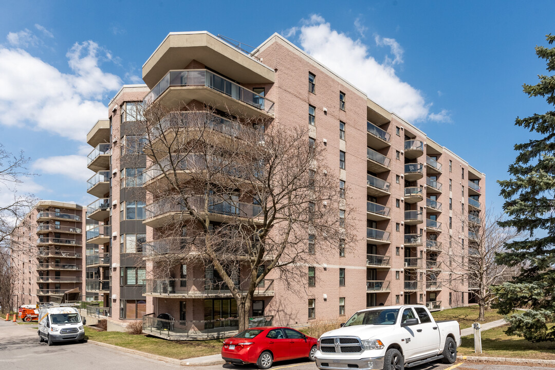 1460 De L'entente Boul in Québec, QC - Building Photo