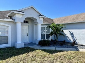 532 SW Kabot Ave in Port St. Lucie, FL - Building Photo - Building Photo
