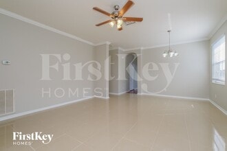 1320 Brooke View Dr in Odessa, FL - Foto de edificio - Building Photo