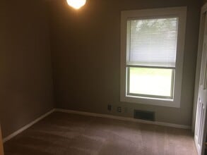 317 Eastside Pl in Lowell, AR - Building Photo - Building Photo