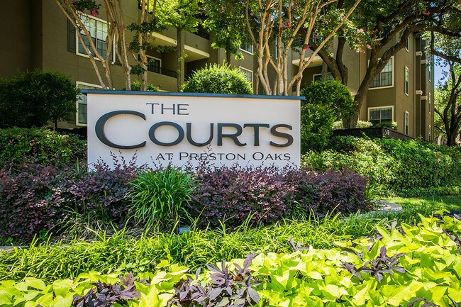 The Courts at Preston Oaks in Dallas, TX - Foto de edificio - Building Photo