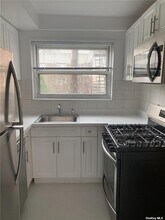11 Schenck Ave in Great Neck Plaza, NY - Building Photo - Building Photo