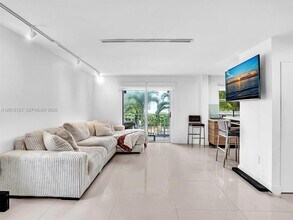 750 Michigan Ave in Miami Beach, FL - Foto de edificio - Building Photo
