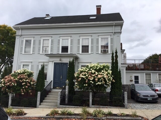 1 Park St in Newburyport, MA - Building Photo
