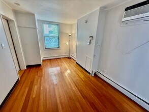 436 Commercial Street, Unit 1 in Boston, MA - Building Photo - Building Photo