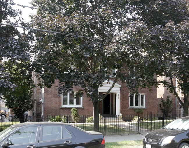 27-29 Claxton Blvd in Toronto, ON - Building Photo - Primary Photo