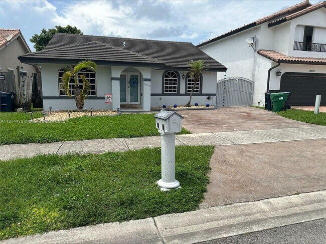 14343 SW 115th Terrace in Miami, FL - Building Photo - Building Photo