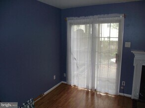8502 Kernon Ct in Lorton, VA - Building Photo - Building Photo