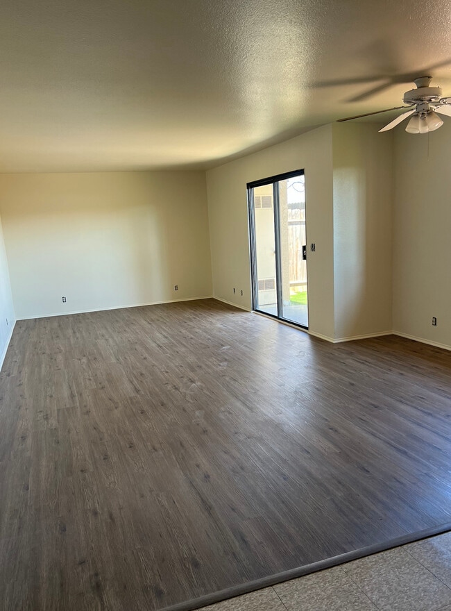 724 W 6th Ave in Escondido, CA - Building Photo - Building Photo