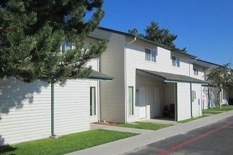 Richlin Townhouses in Burley, ID - Building Photo